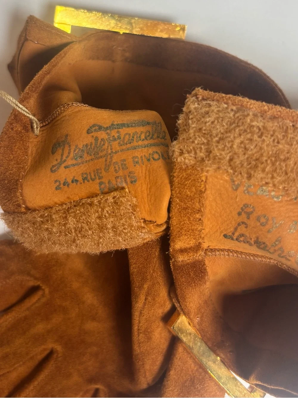 Rare Vintage Denise Francelle Paris Boutique Veal Leather Gloves Sz 7 GoldTone